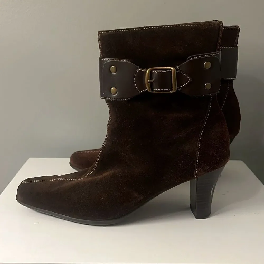 Aerosoles Women's Brown Suede Belted Pointed Toe Ankle Booties